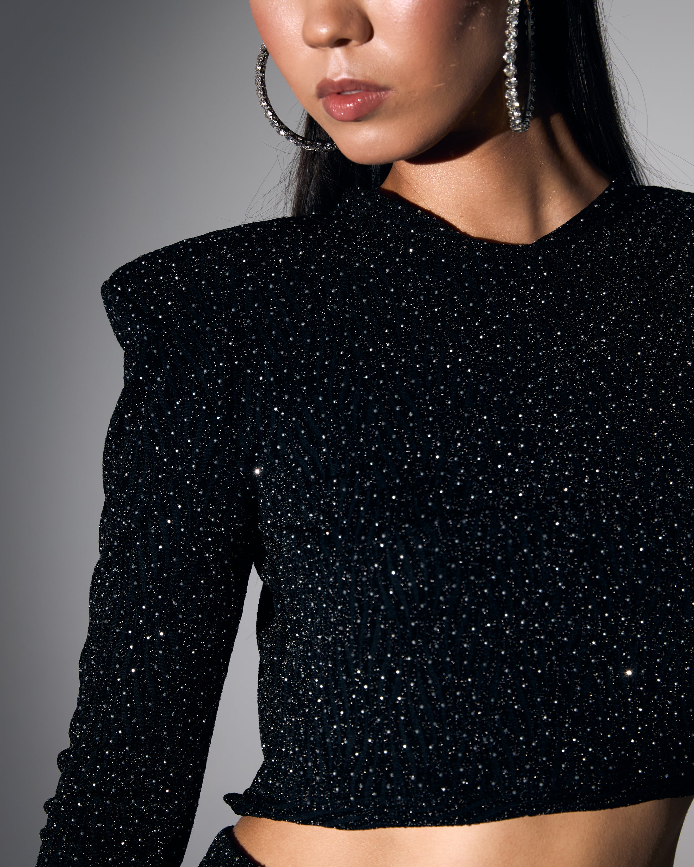 Sırtı Açık Crop Bluz ve İspanyol Paça Pantolon Siyah Üzeri Taşlı Takım