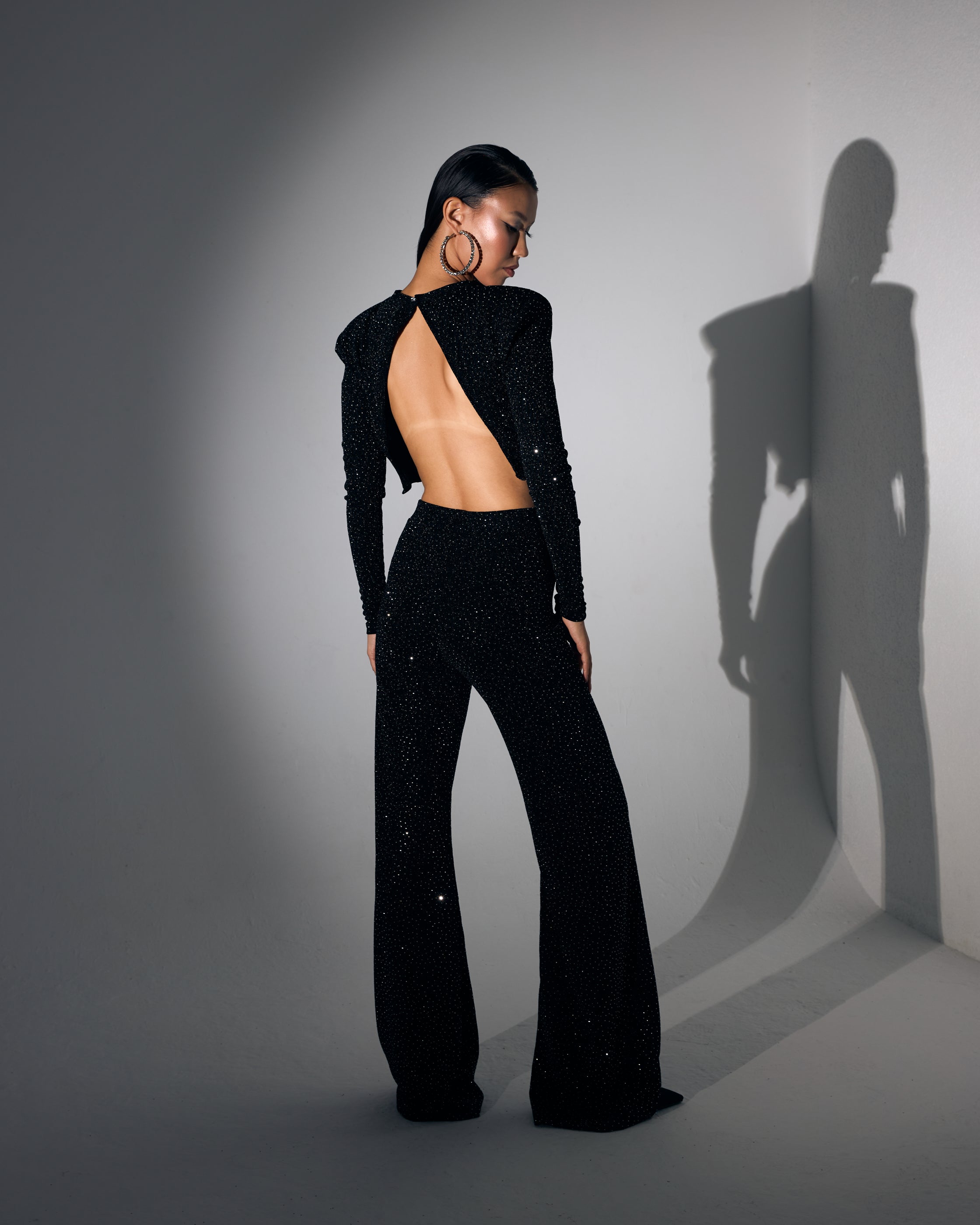 Sırtı Açık Crop Bluz ve İspanyol Paça Pantolon Siyah Üzeri Taşlı Takım
