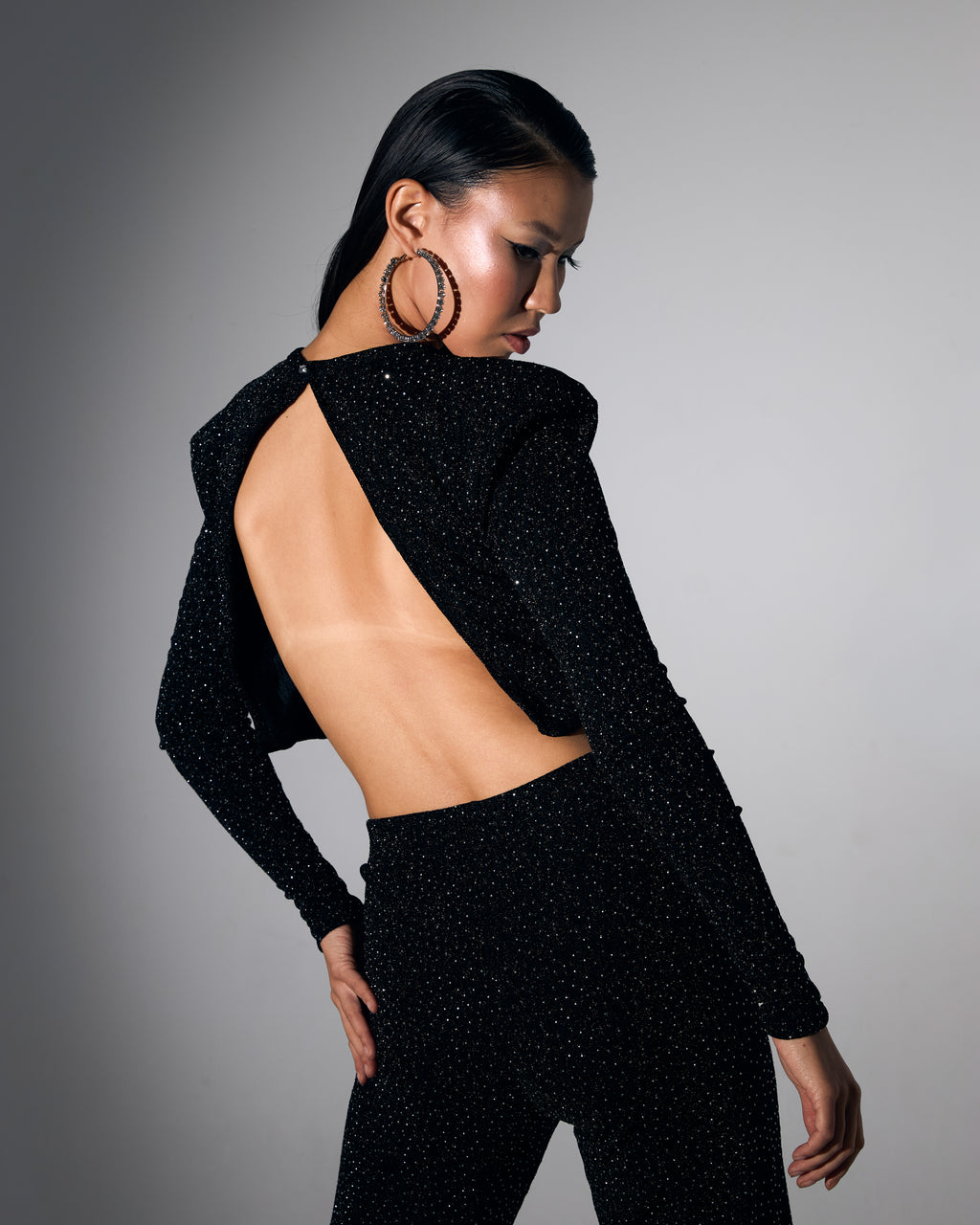 Sırtı Açık Crop Bluz ve İspanyol Paça Pantolon Siyah Üzeri Taşlı Takım