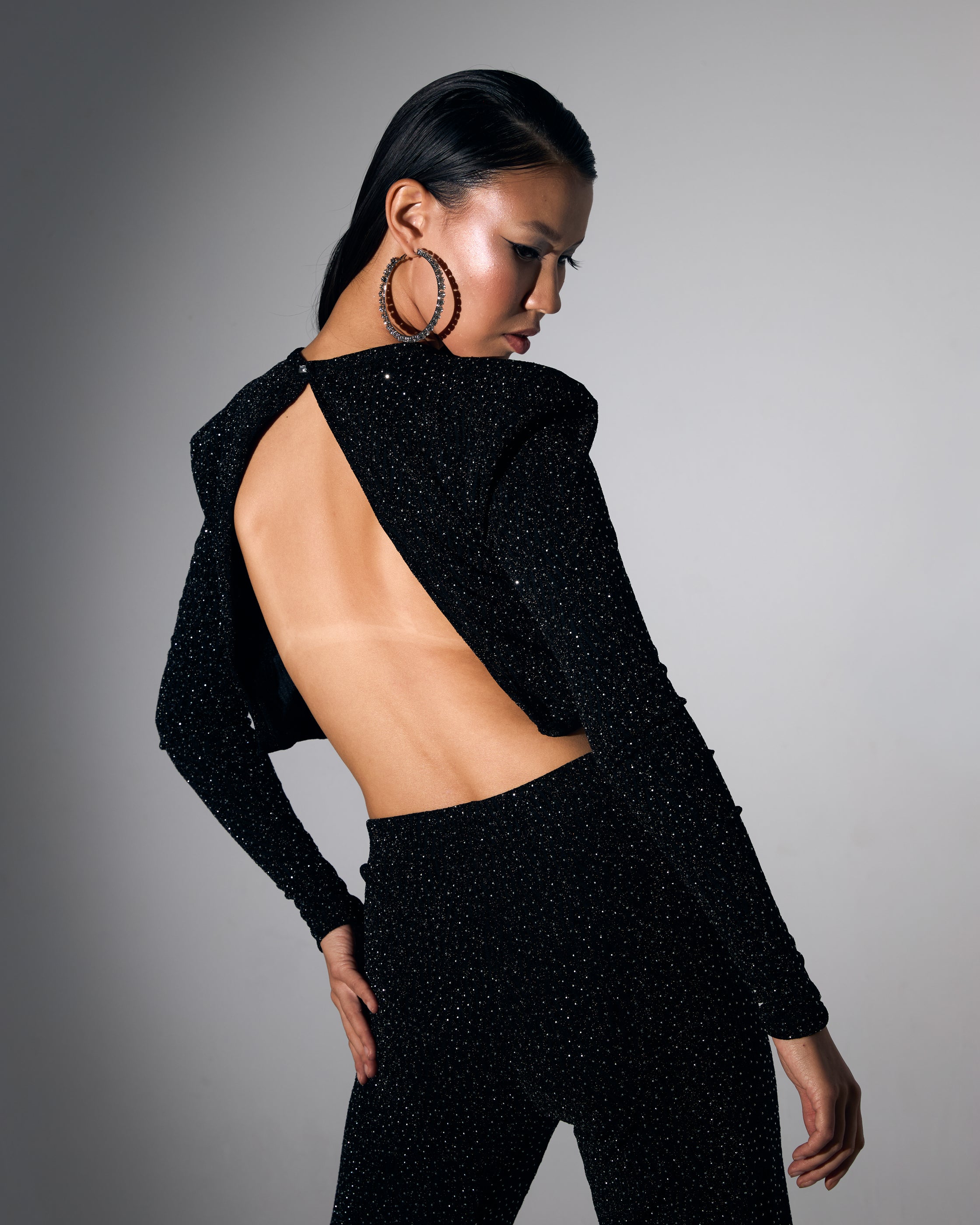 Sırtı Açık Crop Bluz ve İspanyol Paça Pantolon Siyah Üzeri Taşlı Takım