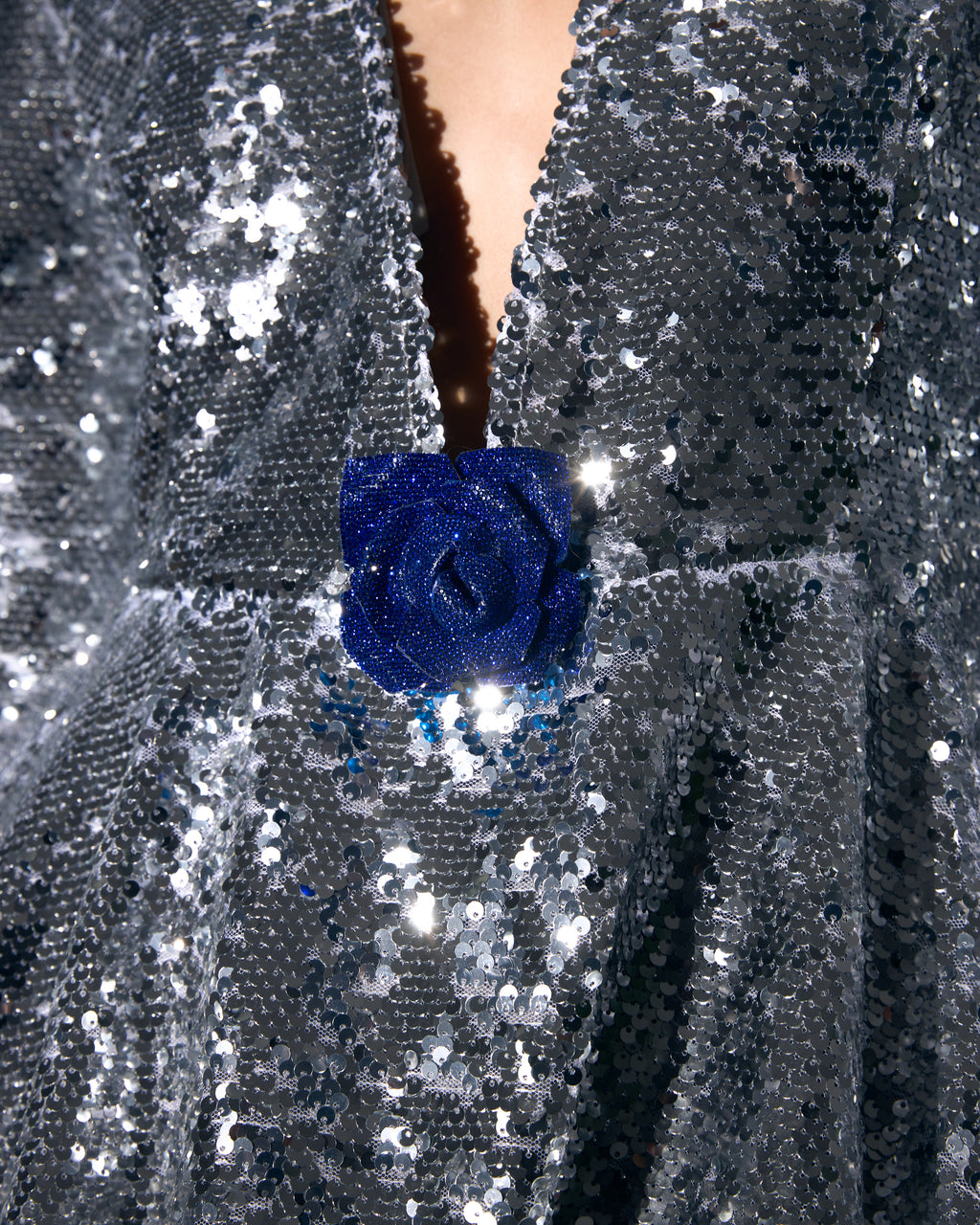 Derin V Yaka Balon Etek Gümüş Payetli Mini Abiye Elbise