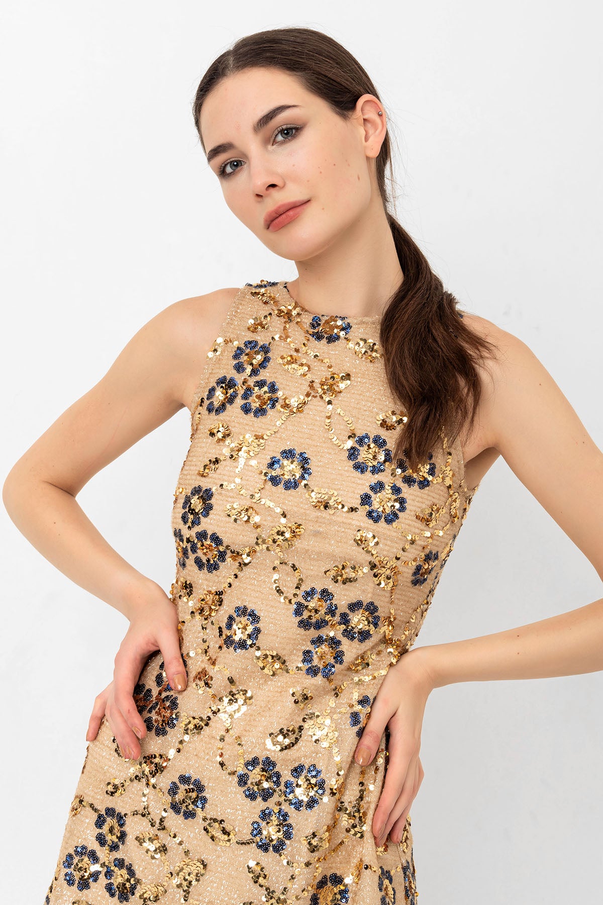 Pul Payetli Çiçekli Gold Mini Elbise