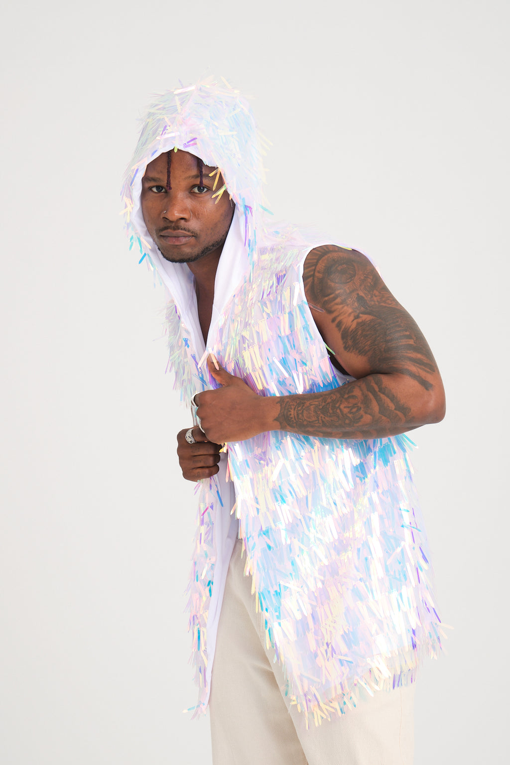 Beyaz Uzun Pullu Kapüşonlu Yelek