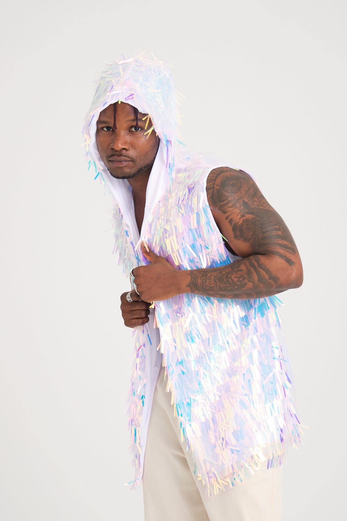 Beyaz Uzun Pullu Kapüşonlu Yelek