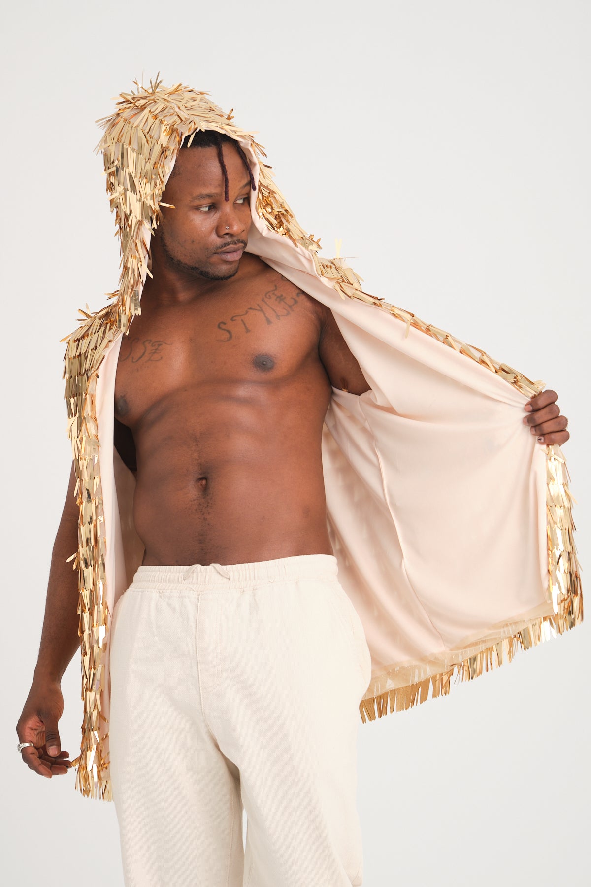 Gold Uzun Pullu Kapüşonlu Yelek