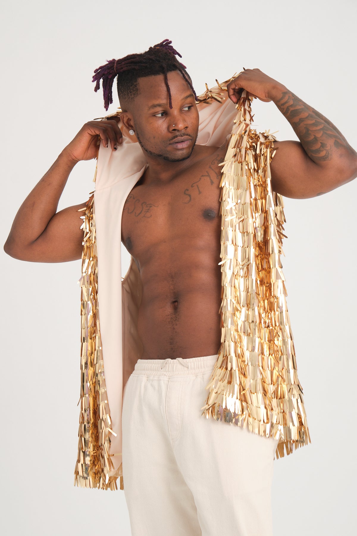 Gold Uzun Pullu Kapüşonlu Yelek