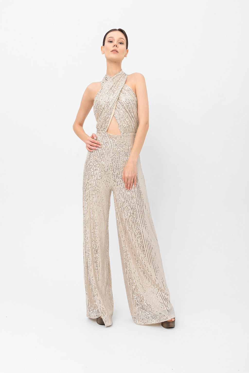 Pul Payetli Halter Yaka Şampanya Bej Wide Leg Tulum