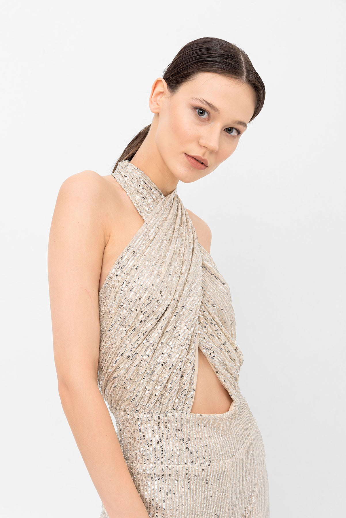 Pul Payetli Halter Yaka Şampanya Bej Wide Leg Tulum