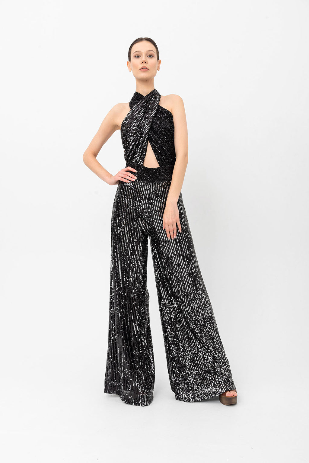 Pul Payetli Halter Yaka Siyah Gümüş Wide Leg Tulum