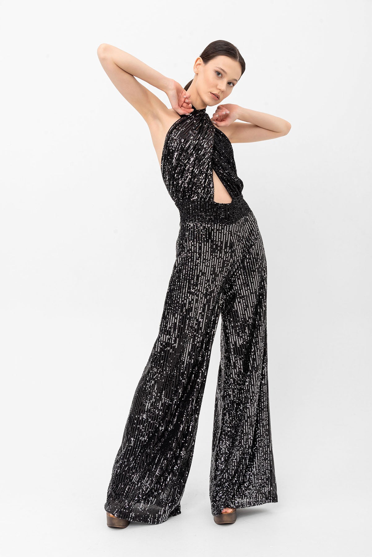 Pul Payetli Halter Yaka Siyah Gümüş Wide Leg Tulum