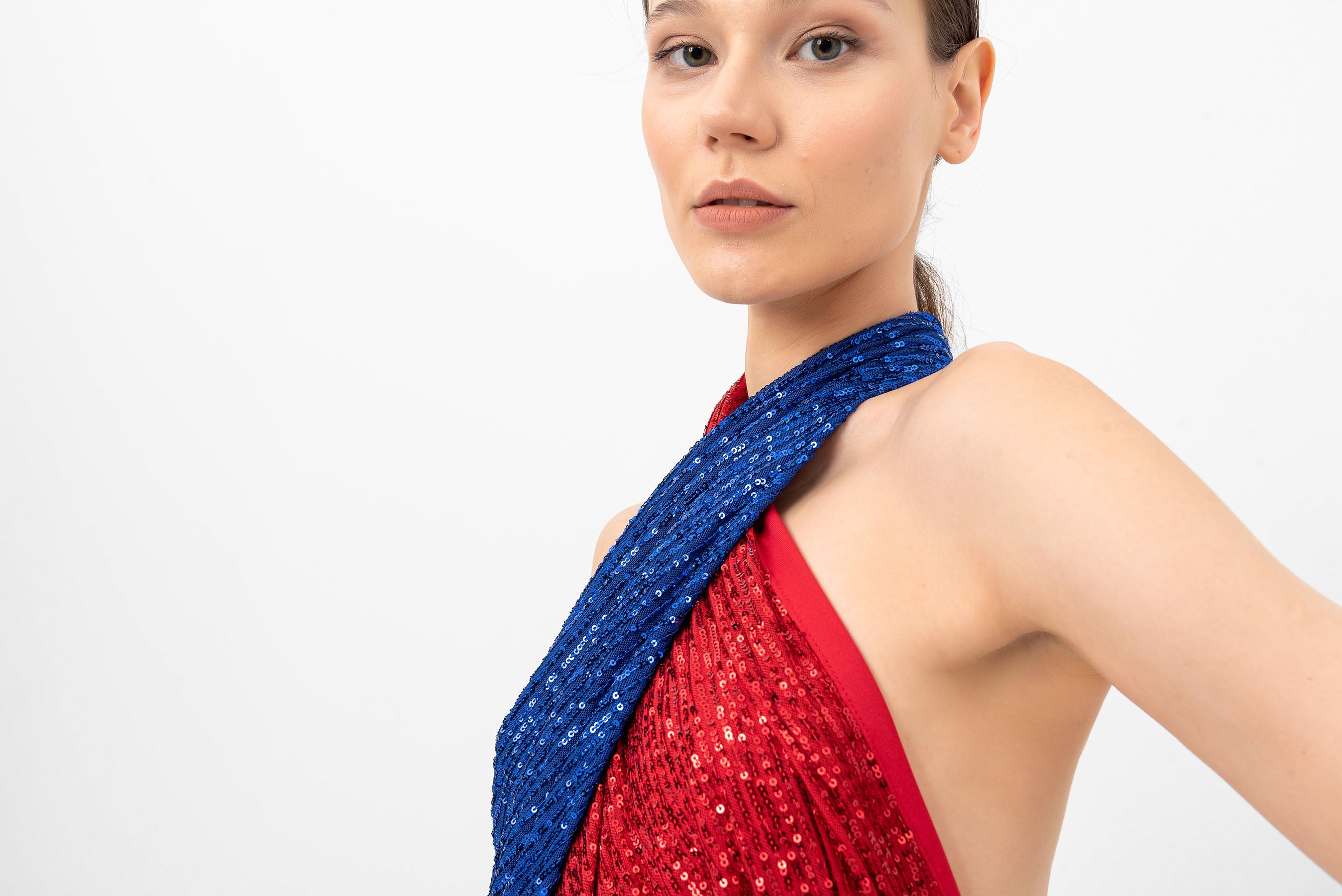 Pul Payetli Halter Yaka Kırmızı Mavi Wide Leg Tulum