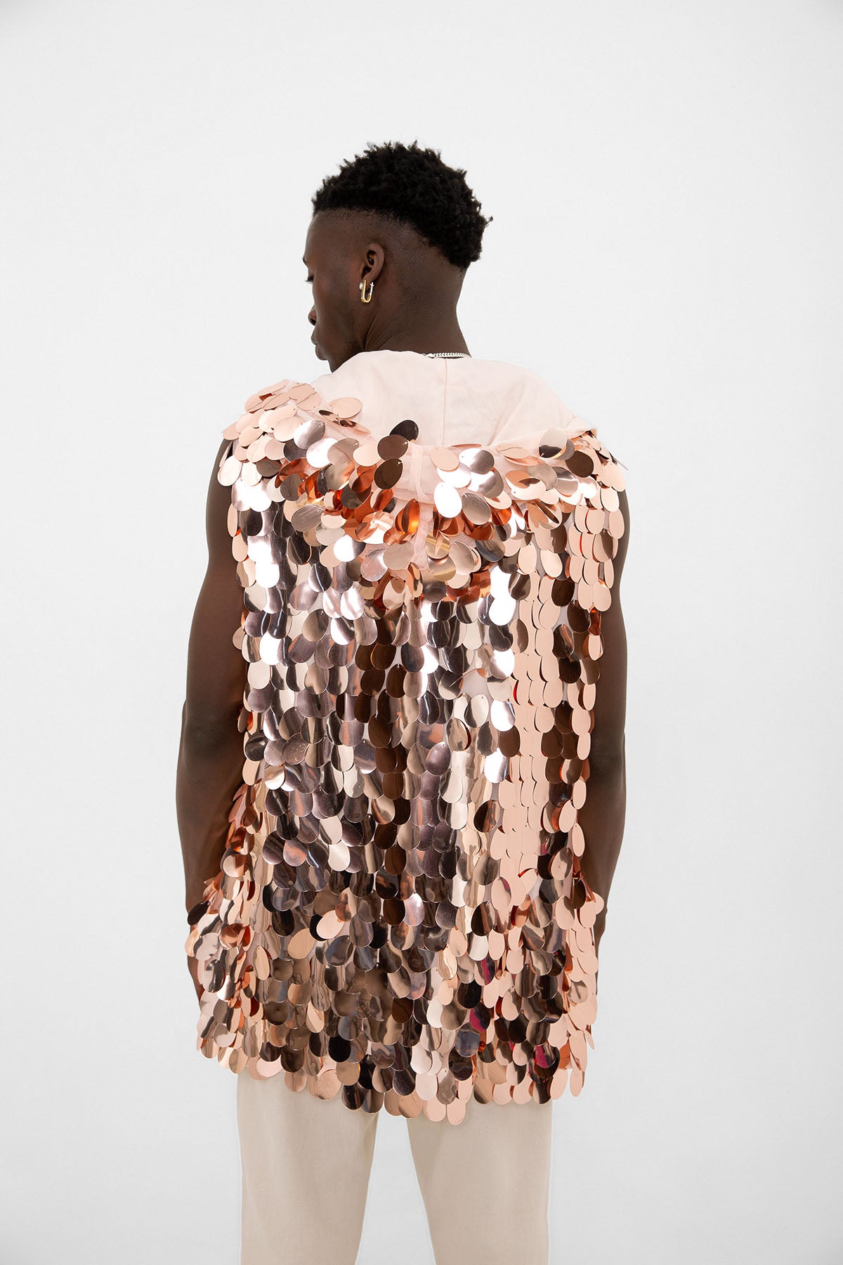 Büyük Gold Pullu Kapüşonlu Yelek