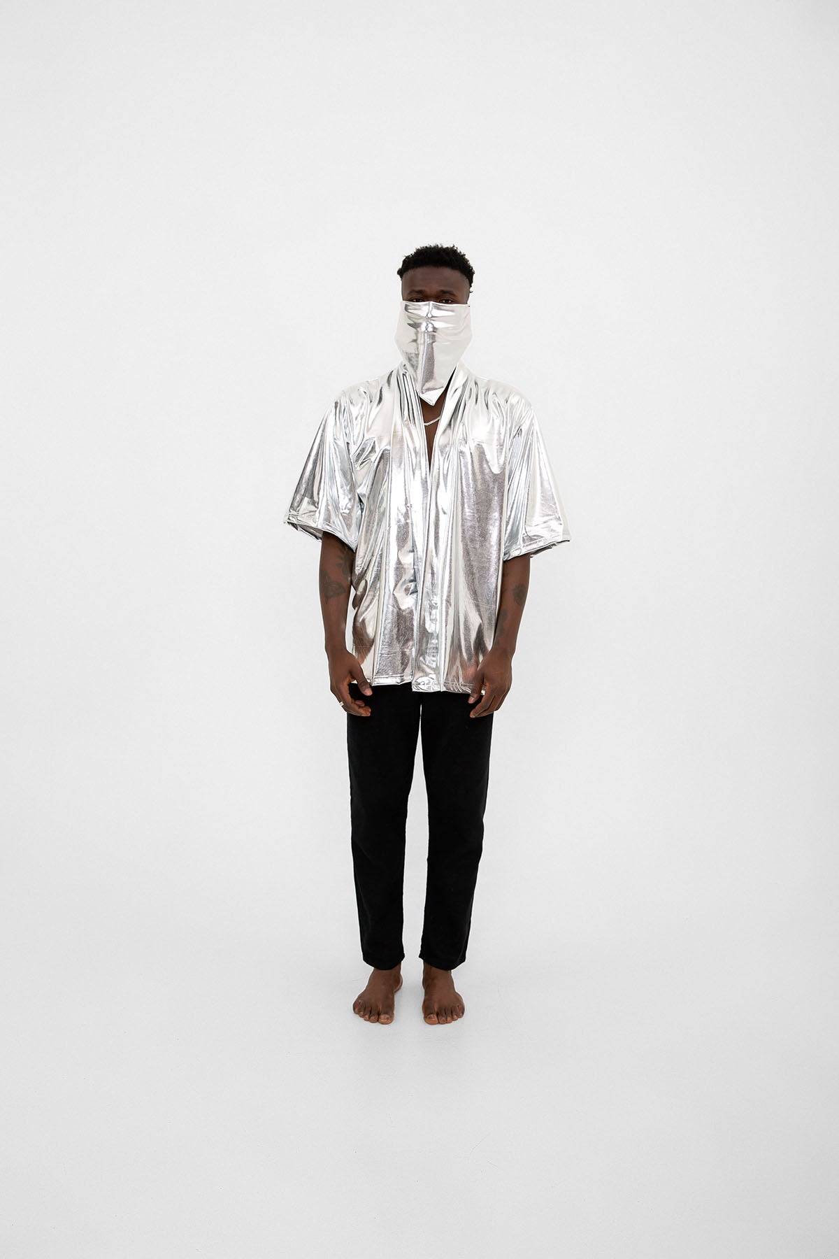 Gümüş Parlak Kumaşlı Festival Kimono