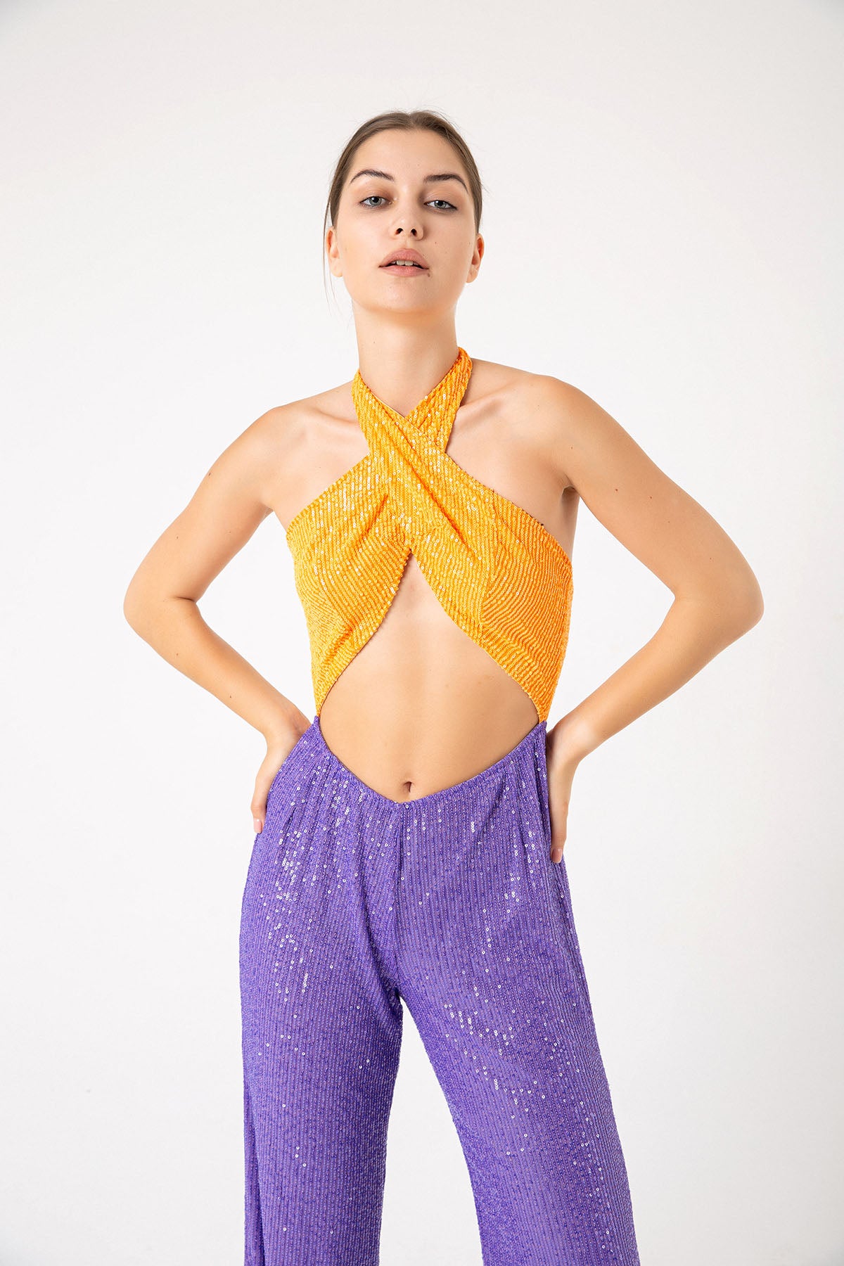 Pul Payetli Halter Yaka Turuncu Mor İspanyol Paça Tulum