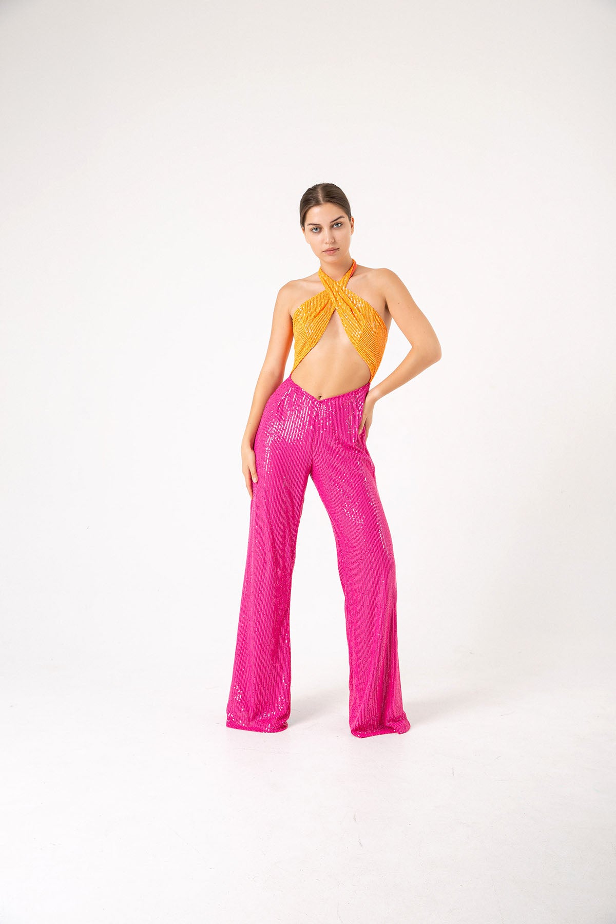 Pul Payetli Halter Yaka Pembe Turuncu İspanyol Paça Tulum