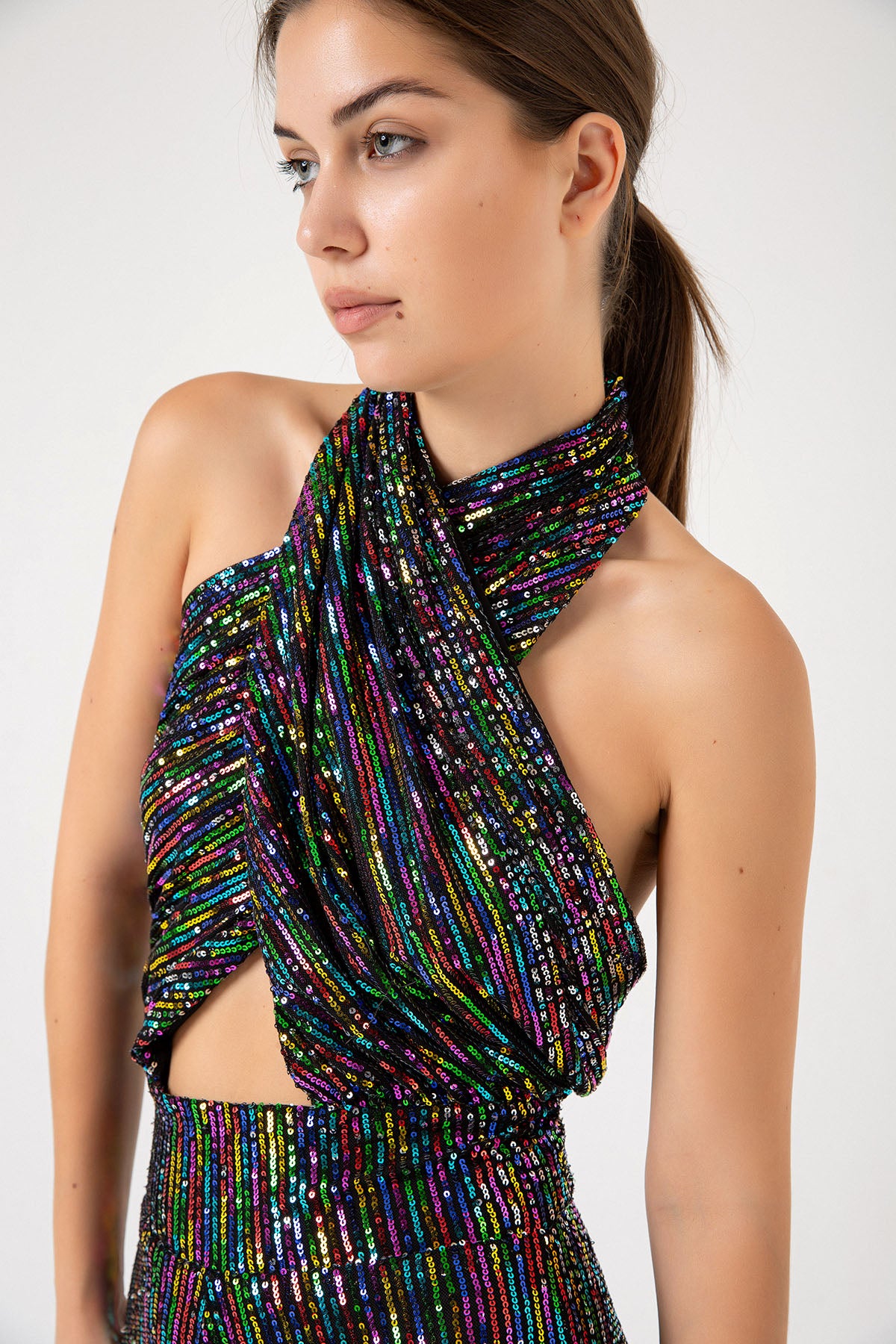 Pul Payetli Halter Yaka Çok Renkli Siyah Wide Leg Tulum