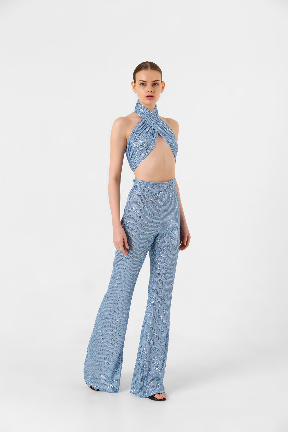 Gümüş Pul Payetli Halter Yaka Şal Bluz ve İspanyol Pantolon Takım