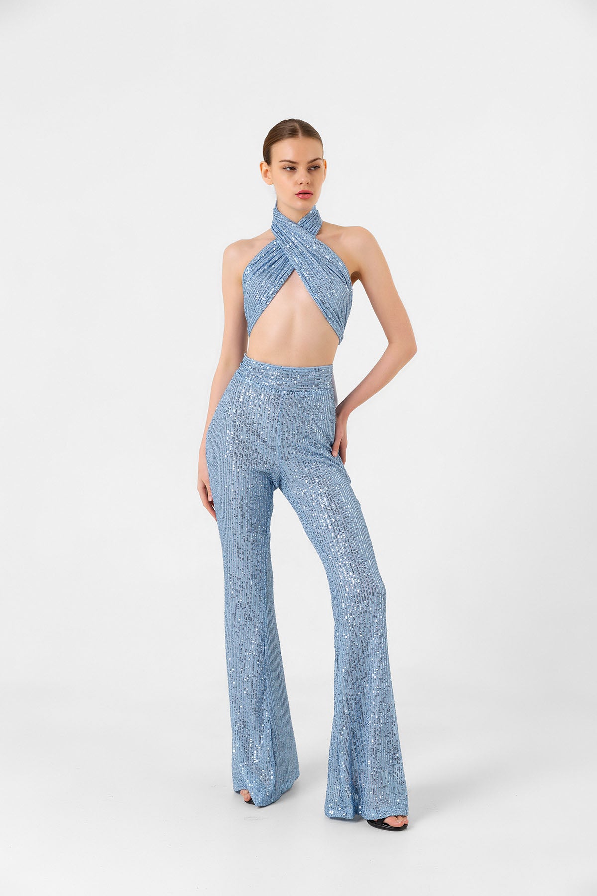 Gümüş Pul Payetli Halter Yaka Şal Bluz ve İspanyol Pantolon Takım