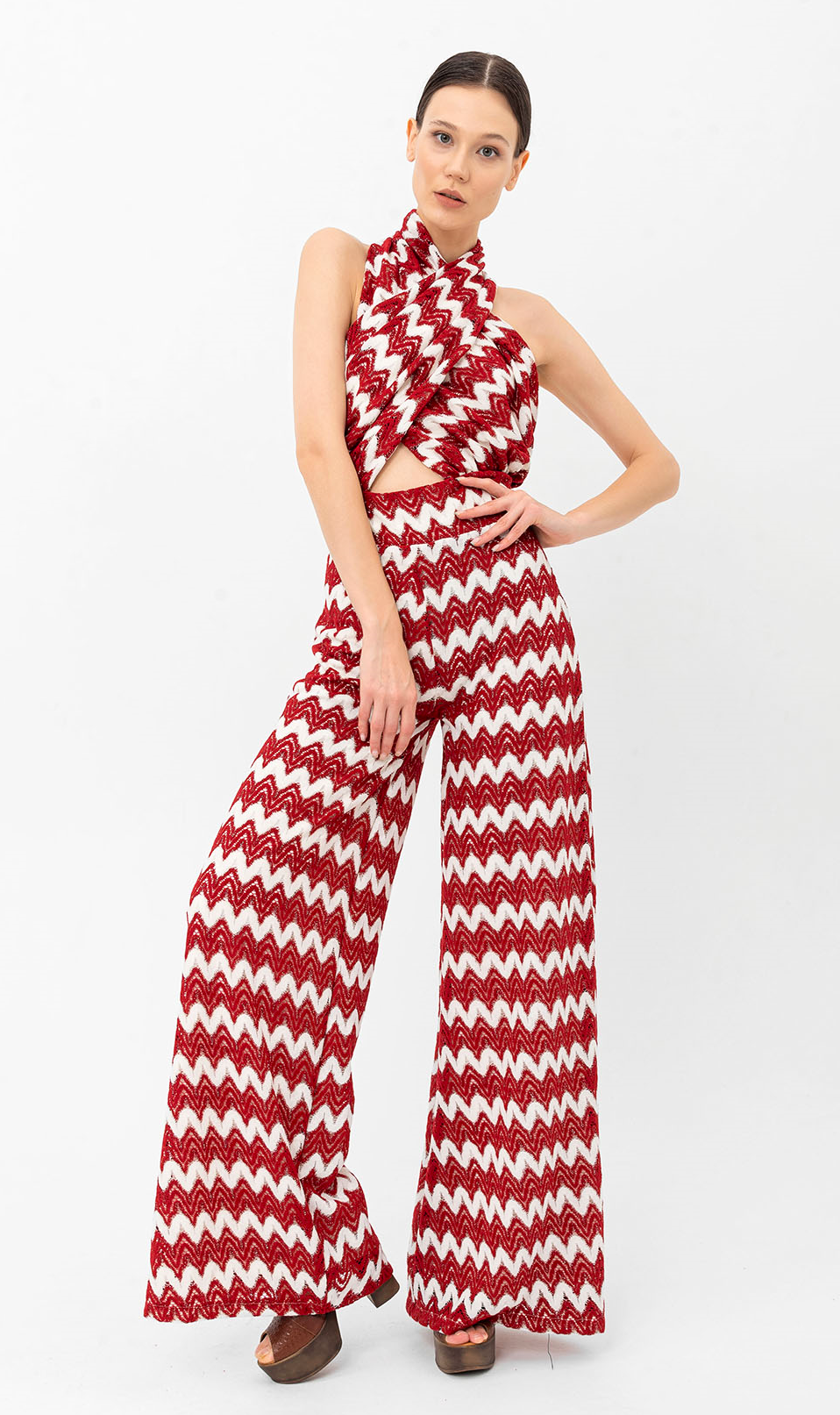 Halter Yaka Kırmızı Beyaz Triko Tulum